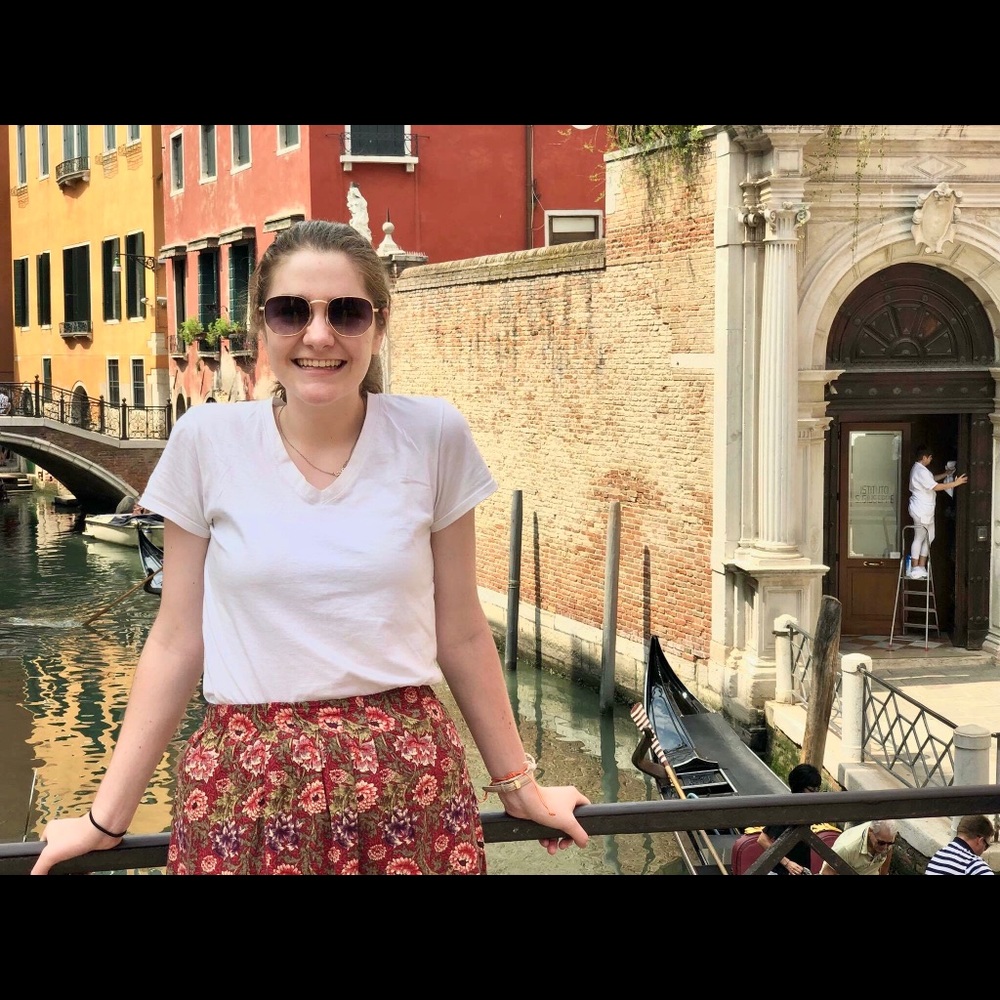 Meet your Posher, Caitlyn